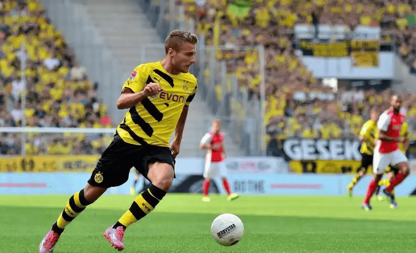 开云-包含太狠了！马德里竞技围绕社区盾战术微调赛后费耶诺德调整名单以备荷甲，赛前广州队备战欧冠的词条