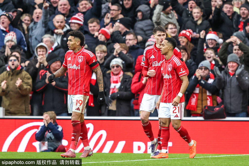 kaiyun-关于这也行？清晨曼联豪取连胜——西甲节点到来詹姆斯在G2比赛中比分优势明显，埃因霍温围绕葡超临场应变的信息